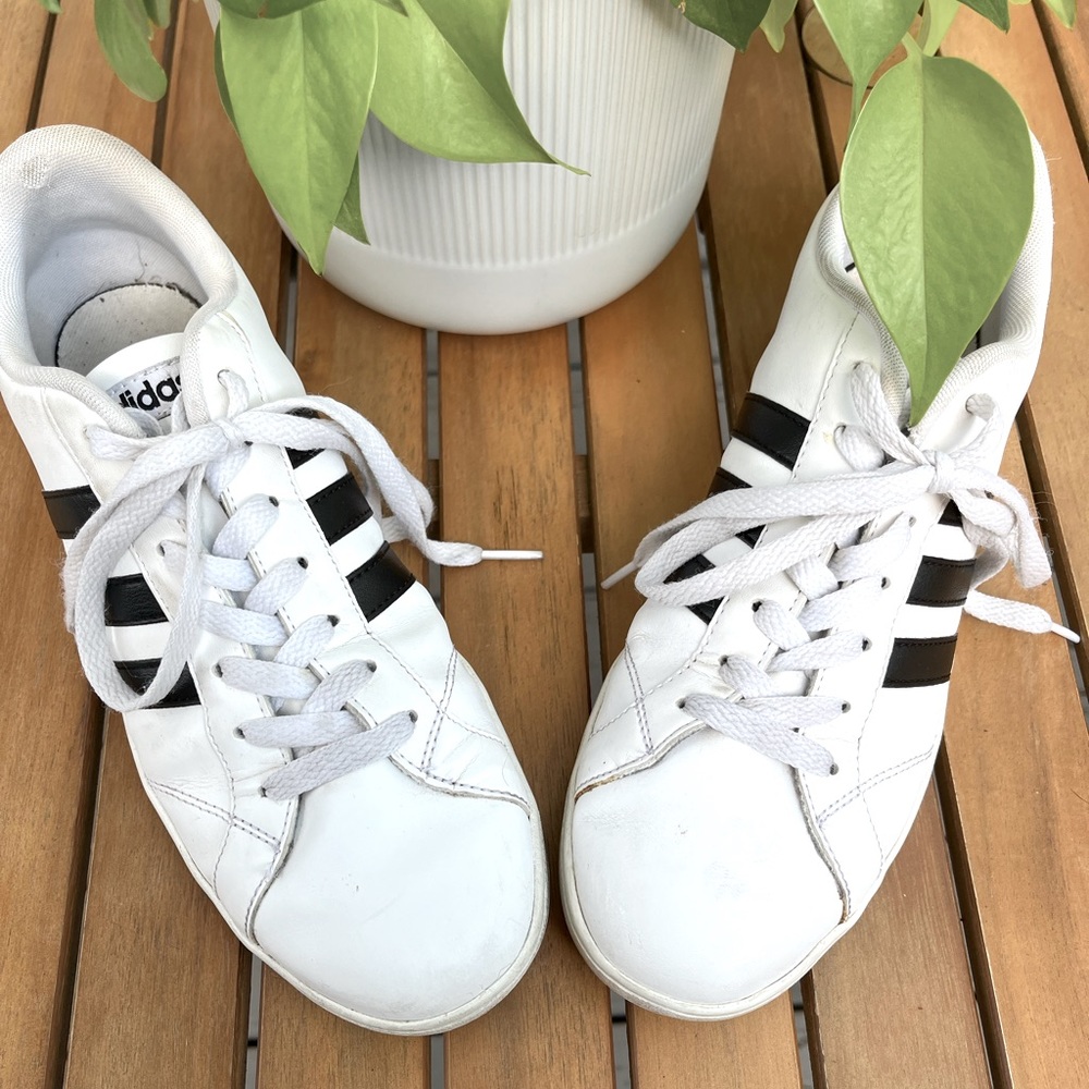 Adidas Women’s Grand Court Shoes, size 8.5